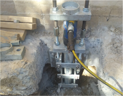 Pier jig fixed against an exposed footing